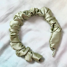 Load image into Gallery viewer, 100% Pure Mulberry Silk Scrunchies Hairbands