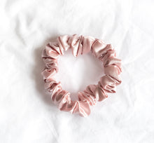 Load image into Gallery viewer, 100% Pure Mulberry Silk Hair Scrunchies Medium
