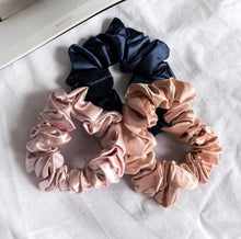 Load image into Gallery viewer, 100% Pure Mulberry Silk Large Scrunchies