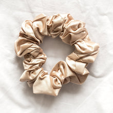 Load image into Gallery viewer, 100% Pure Mulberry Silk Scrunchies - Winter Wonderland (Bundle Gift Set)