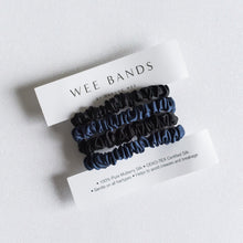 Load image into Gallery viewer, 100% Pure Mulberry Silk Hair Scrunchies - Black & Navy