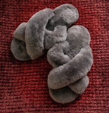 Load image into Gallery viewer, 100% Australian Sheepskin Fur Slippers