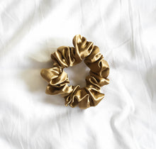 Load image into Gallery viewer, 100% Pure Mulberry Silk Large Scrunchies
