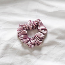 Load image into Gallery viewer, 100% Pure Mulberry Silk Scrunchies - Sweet Valentine