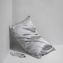 Load image into Gallery viewer, 100% Pure Silk Anti-Ageing Beauty Sleep Set - Silver