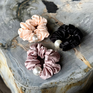 Wee Bands Large Pearl Silk Scrunchie - Peach Parfait