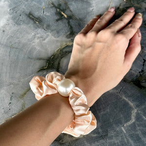 Wee Bands Large Pearl Silk Scrunchie - Peach Parfait