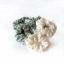 Load image into Gallery viewer, 100% Pure Mulberry Silk Large Scrunchies

