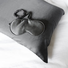 Load image into Gallery viewer, 100% Pure Silk Anti-Ageing Beauty Sleep Set - Charcoal
