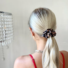 Load image into Gallery viewer, 100% Pure Mulberry Silk Hair Scrunchie - Leopard
