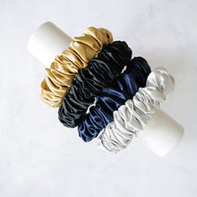 Load image into Gallery viewer, 100% Pure Mulberry Silk Scrunchies Hairbands
